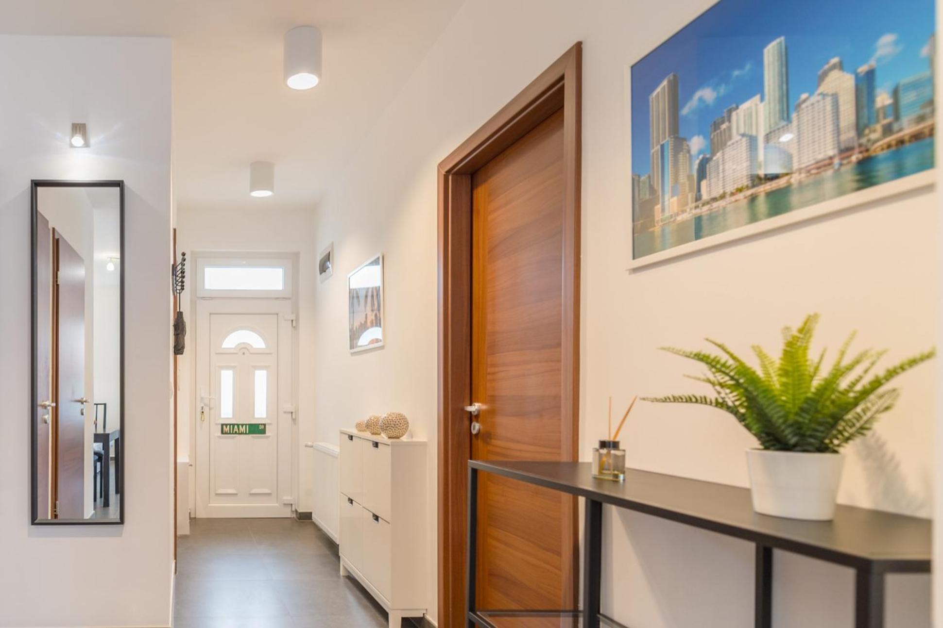Miami Vice Apartment With Balcony Budapest Exterior foto