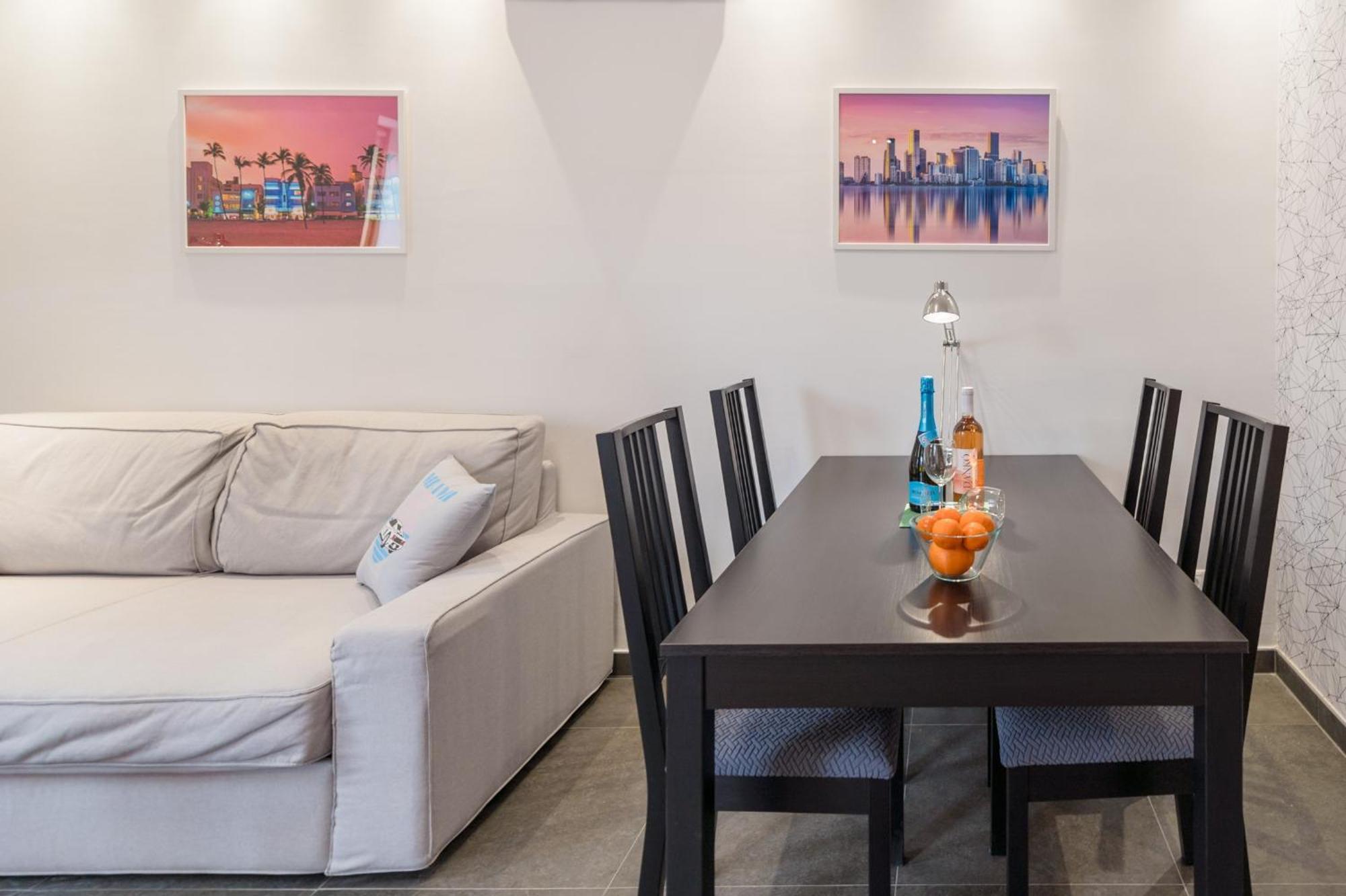 Miami Vice Apartment With Balcony Budapest Exterior foto